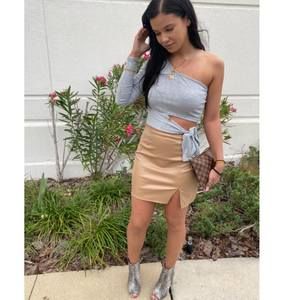 Meet your Posher, Athena